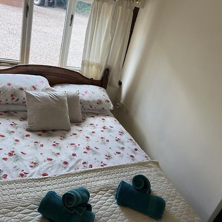 Beautiful 1-Bed House In Gloucestershire Westbury on Severn Exteriör bild